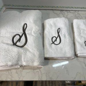 3 Towel Set, White, Avanti Monogram "S"